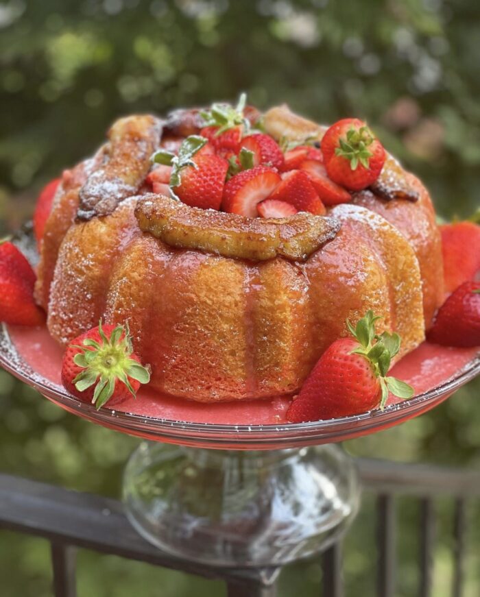 Strawberry Banana Pound cake - Image 1